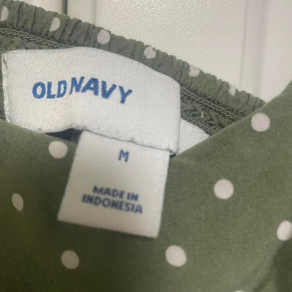 Green and white polka dot dress - Picture 2 of 4